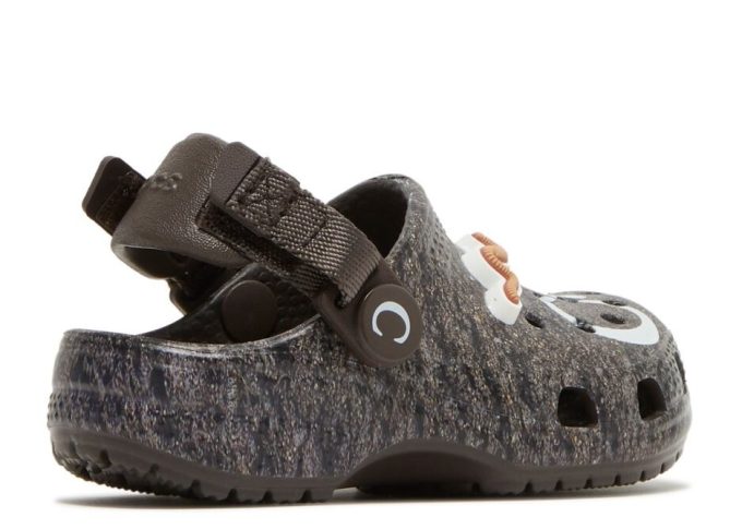 Anwar Carrots x Clog Kids “Soil – Espresso”