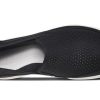 Crocs Athleisure Casual Sports Shoe Black White 202363-066 Crocs Athleisure Casual Sports Shoe Black White 202363-066