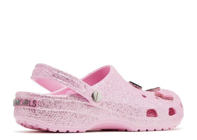 Mean Girls x Classic Clog “On Wednesdays We Wear Pink” Mean Girls x Classic Clog “On Wednesdays We Wear Pink”