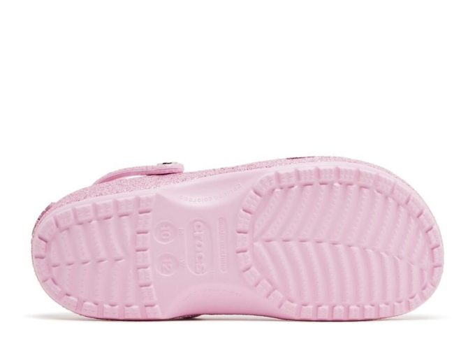 Mean Girls x Classic Clog “On Wednesdays We Wear Pink” Mean Girls x Classic Clog “On Wednesdays We Wear Pink”